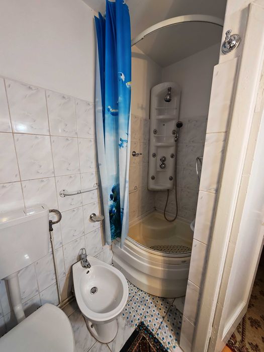 Vand urgent apartament 2 camere decomandat complet mobilat si utilat