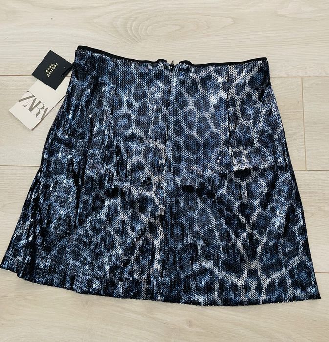 Къса пола на Zara с пайети