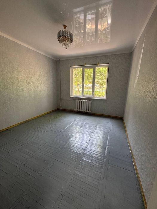 6/4да 2 хонали уй сотилади.