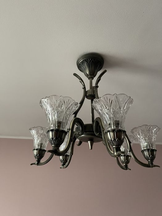 Продам хрустальную люстру , состояние новой.