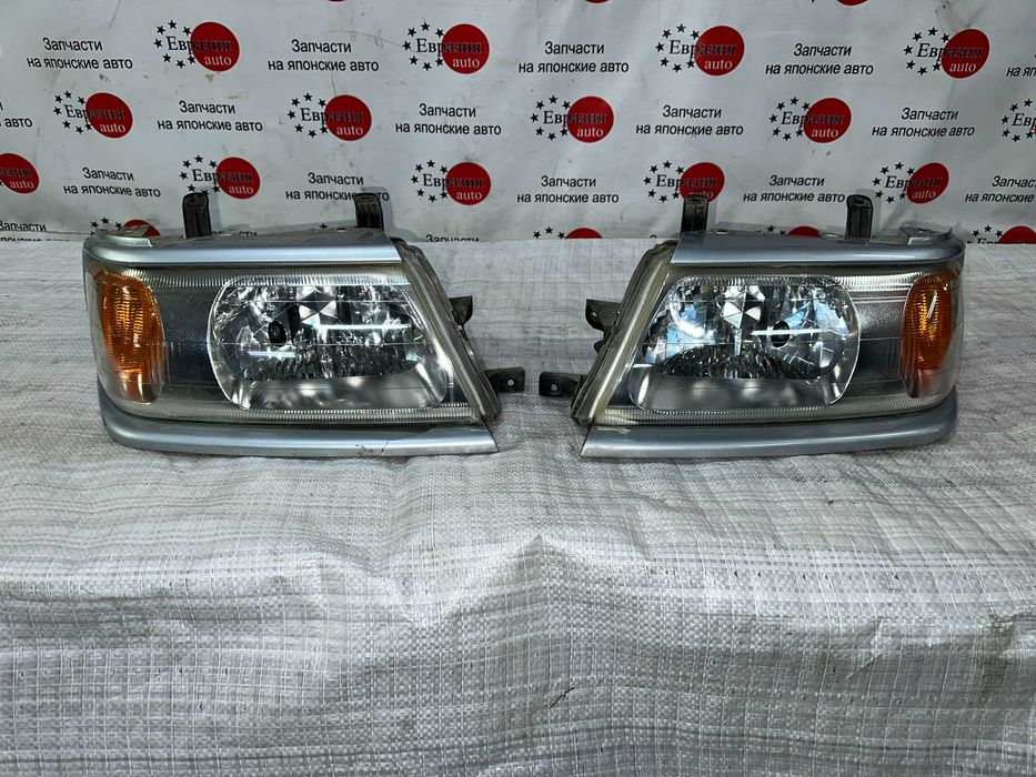 Фары фара Mitsubishi Montero Sport K96 2000- оригинал из Японии
