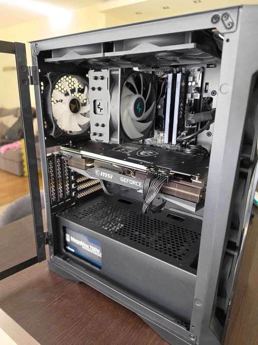 Настолен AMD RYZEN 7 5700X, Samsung 24"