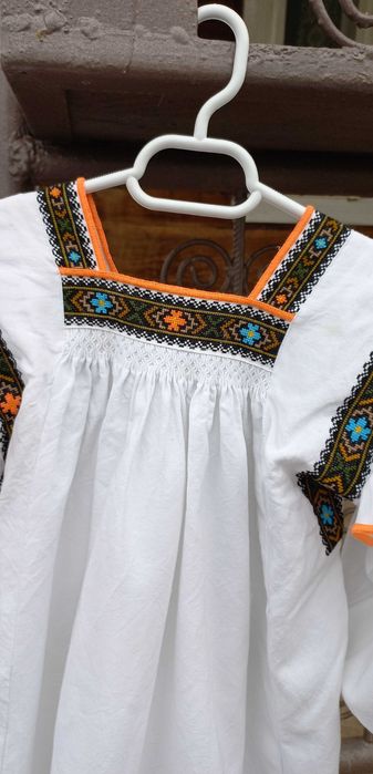 Camasa traditionala cusuta manual