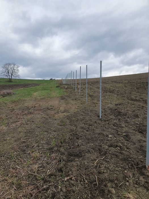 Stalpi zincati/spalerimetalici pentru gard