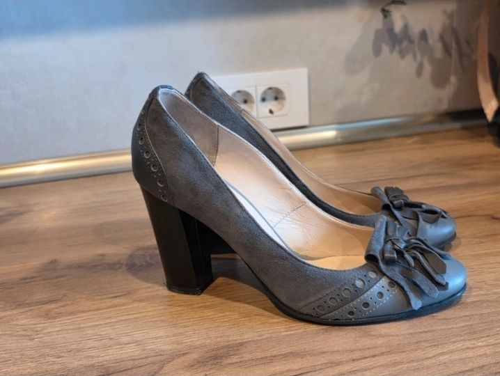 Pantofi cu toc din piele naturala Botta marimea 38