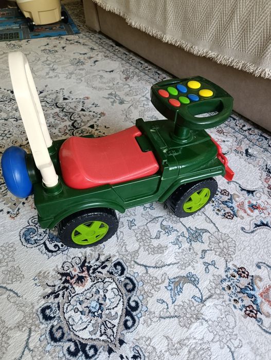 Машинка детская бу