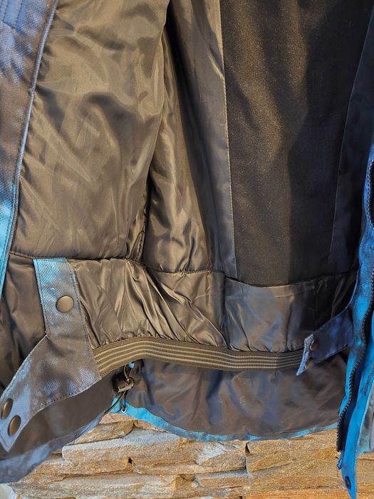 Детско яке Rossignol /12 г. Перфектно състояние.