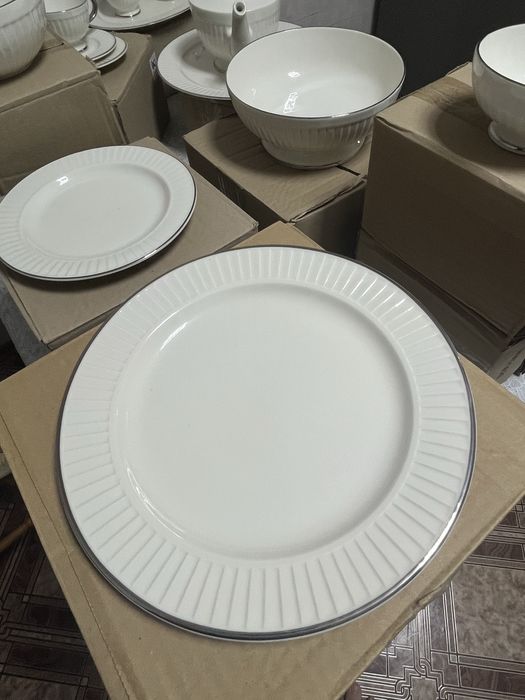 Продам сервиз на 12 персон