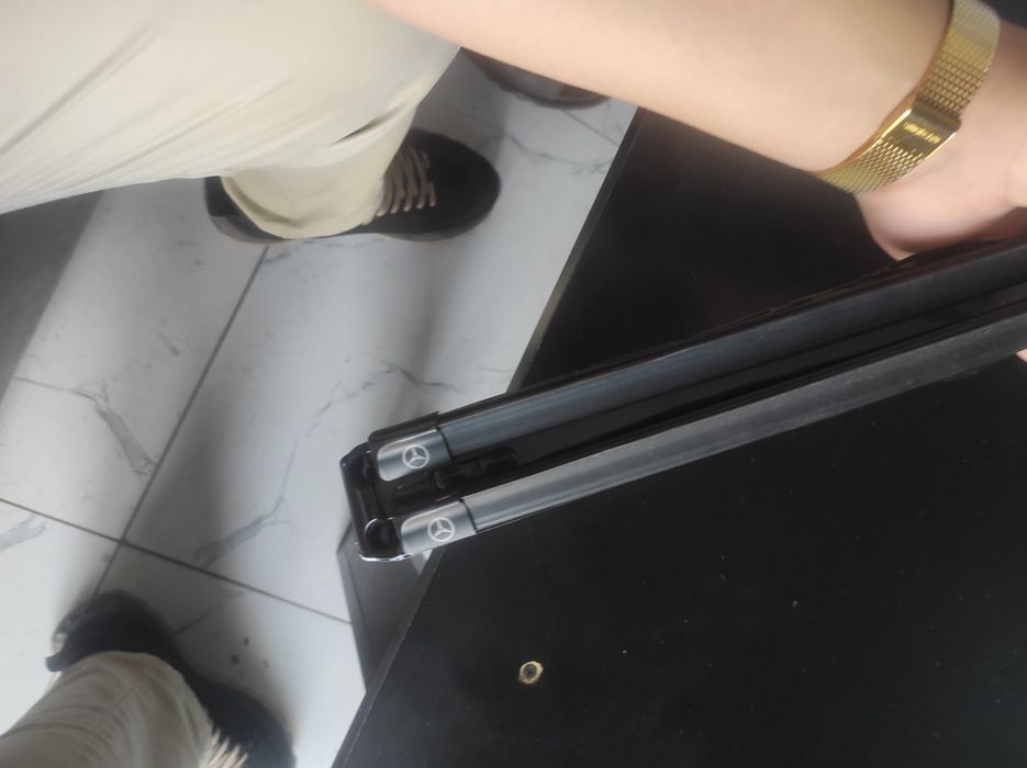 Дворник для мерседес