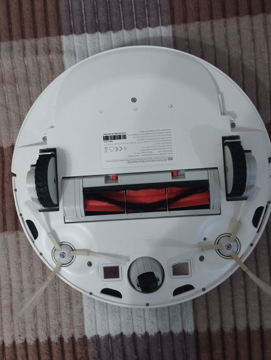 Продам робот пылесос