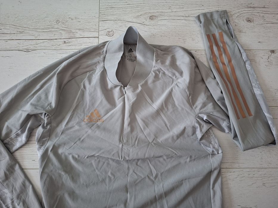 Adidas-Страхотна ориг.блуза
