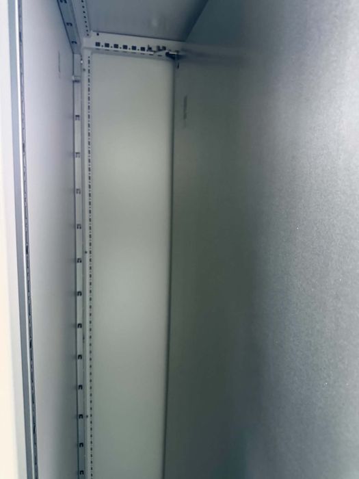 Vând stoc întreg dulapuri electrice industriale produse de Rittal.