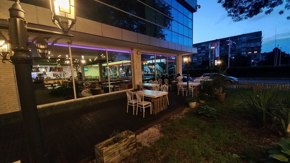 Продава се Заведение в София, Сухата река - 700 кв.м за 1572 €/кв.м - Снимка #1