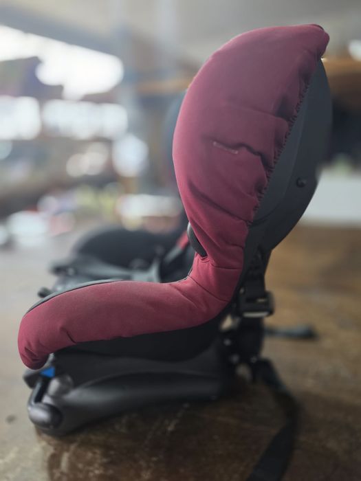 Vând scaun auto Maxi Cosi Mobi 9-25 kg