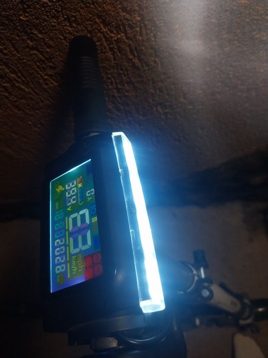 Vând trotineta electrica