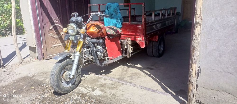 Kawaki mototsikl sotiladi