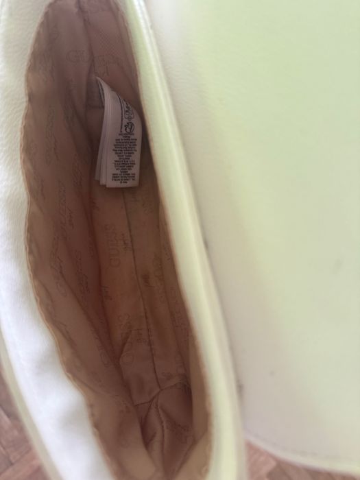 Дамска чанта guess