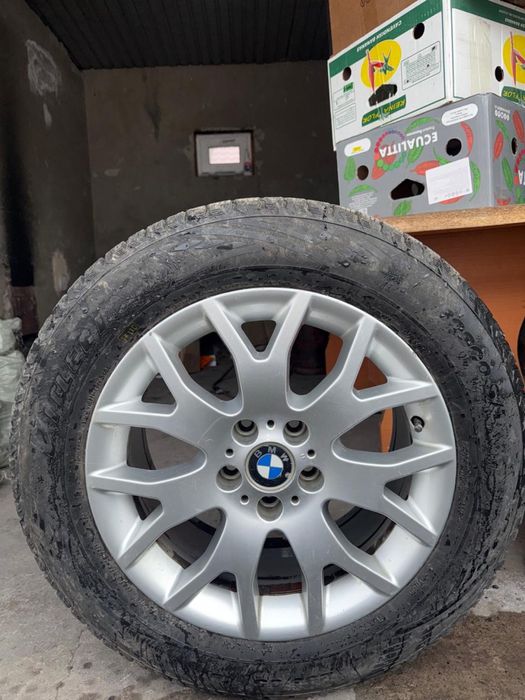 Продам диски с шиной на Бмв