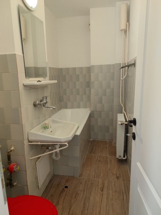 Închiriez garsonieră tip D Velența