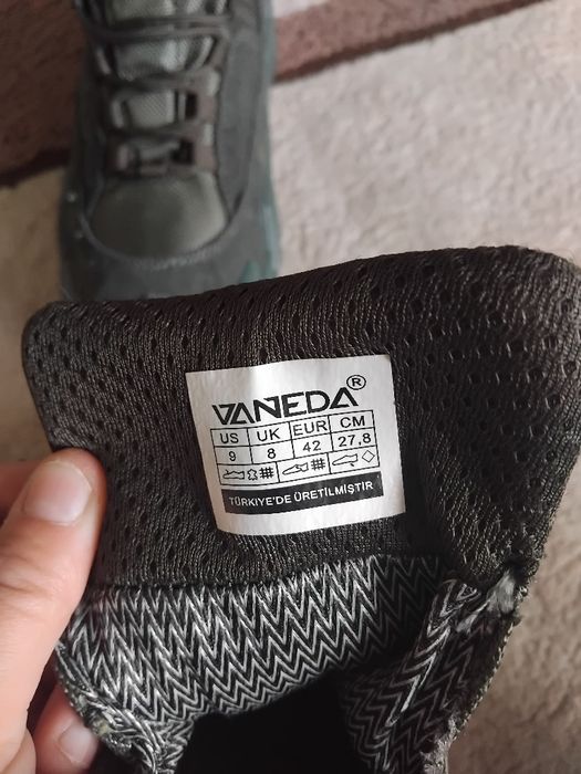 Продам ботинки для похода в лес, в горы