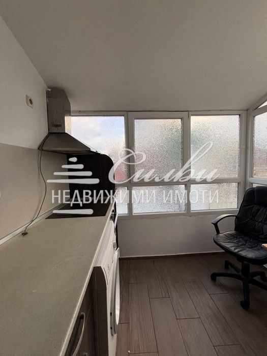 Етаж от ТУХЛЕНА къща на плоча - кв. ТОП Център!