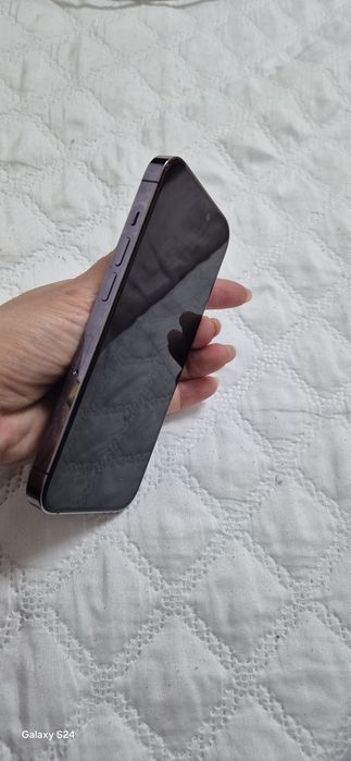 IPhone 14 pro purple