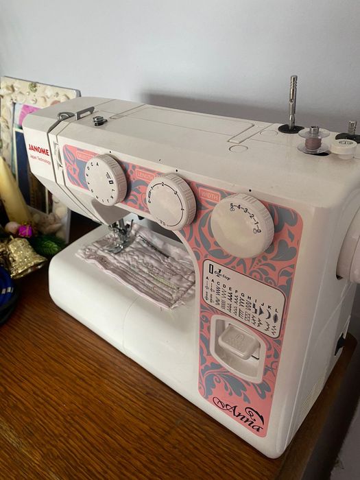 Швейная машинка Джаном