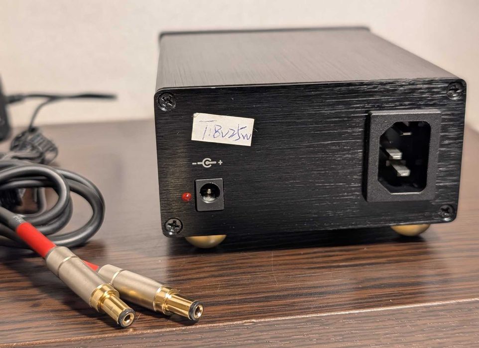 Pro-Ject Tube Box DS2 лампов RIAA предусилвател