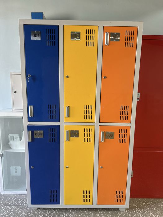 Металлический шкаф