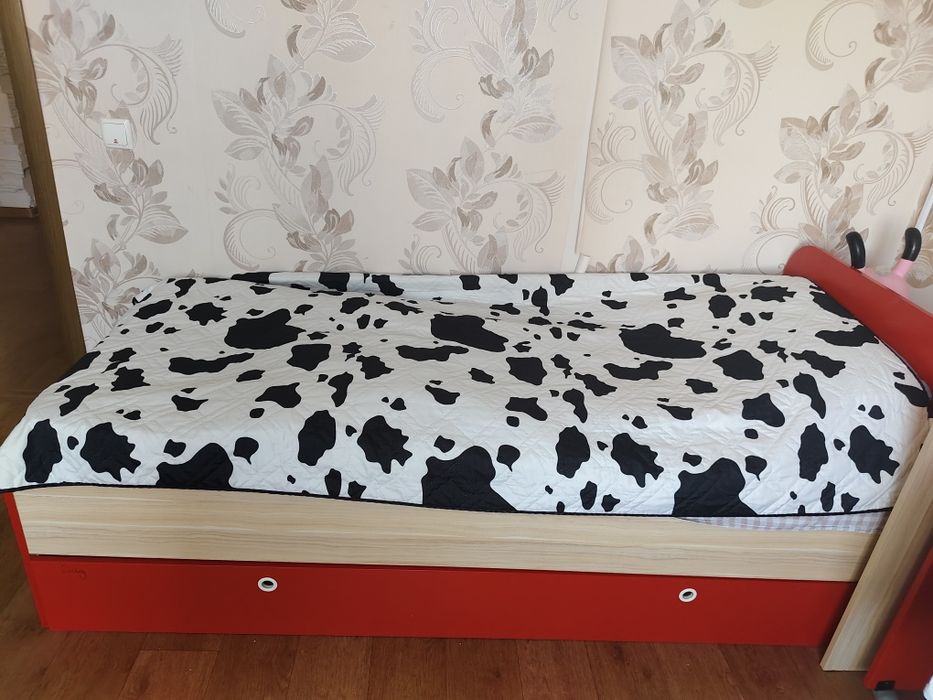 Продам детскую мебель