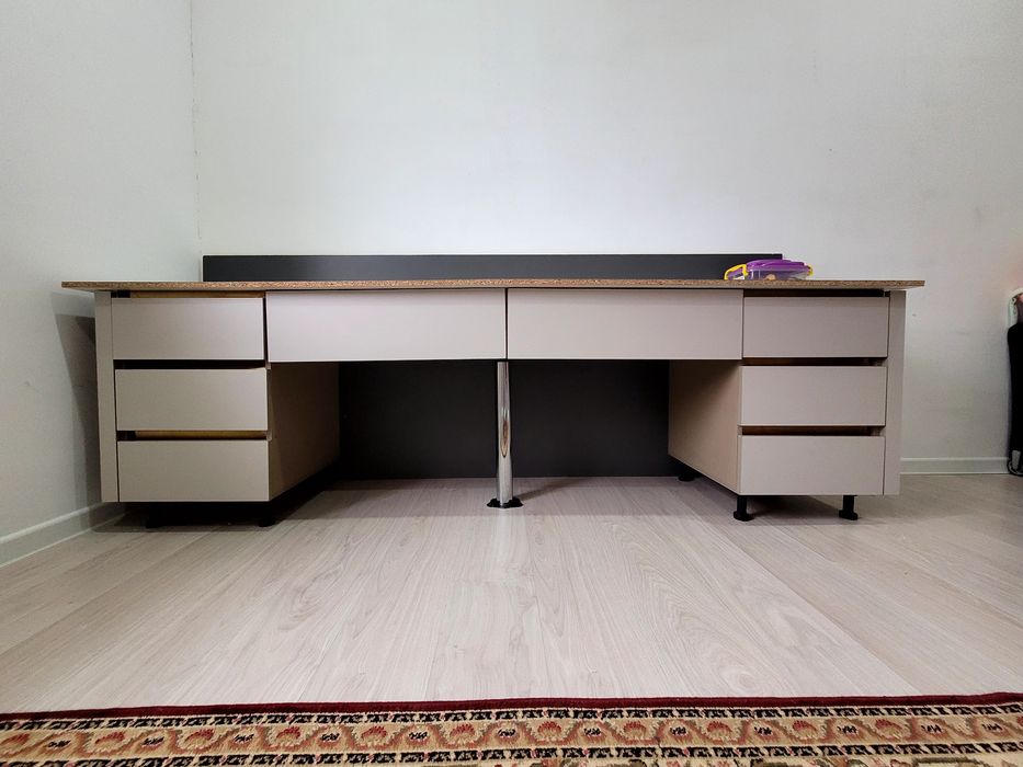 Продам школьный стол