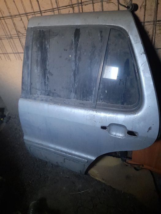 Дверь Mercedes-Benz M-Класс W163 ML