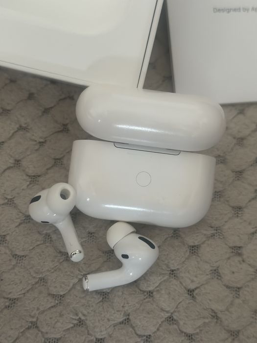 Слушалки AirPods Pro