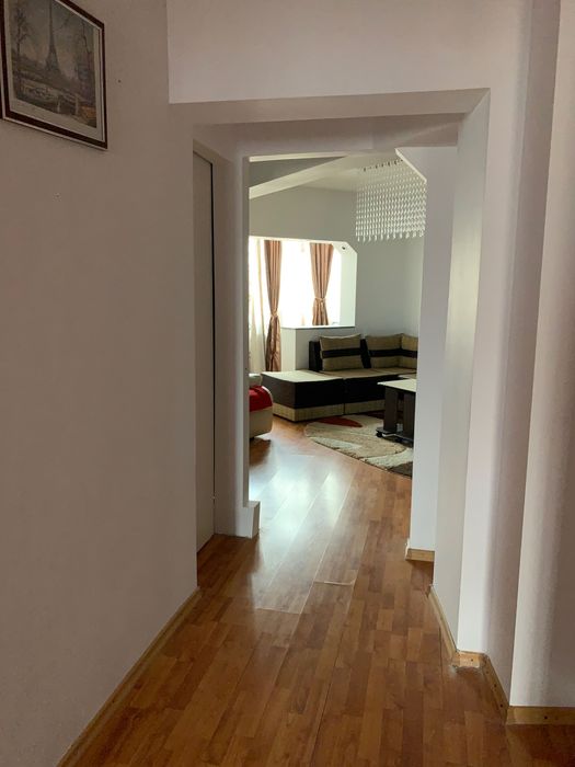 De vanzare Apartament 2 camere – Zonă centrală – Lift nou – Etaj 4/7