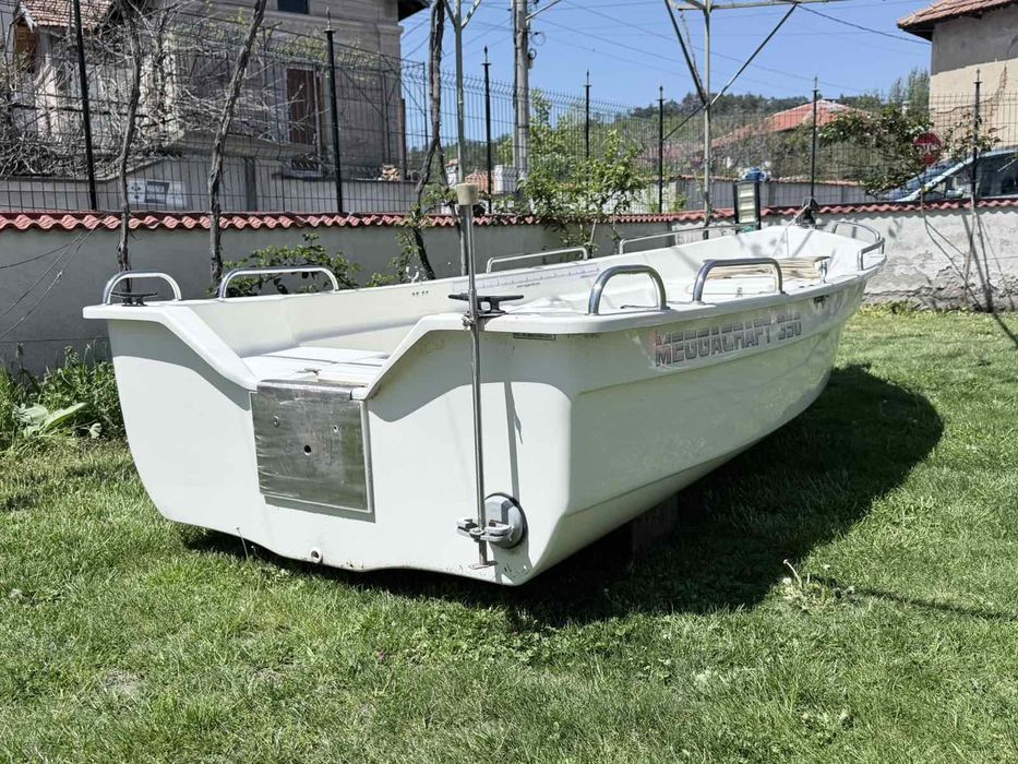 Лодка Мегакрафт-390