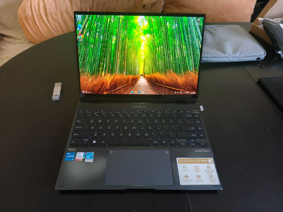 Лаптоп ASUS ZenBook 14 Flip UP5401 OLED, Intel® Core™ i5-12500H, 14", Touch, 2.8K, OLED, RAM 16GB, 512GB SSD, Intel® Iris® Xᵉ Graphics, Windows 11