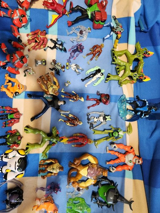 figurine rare ben 10 ,de preferat local
