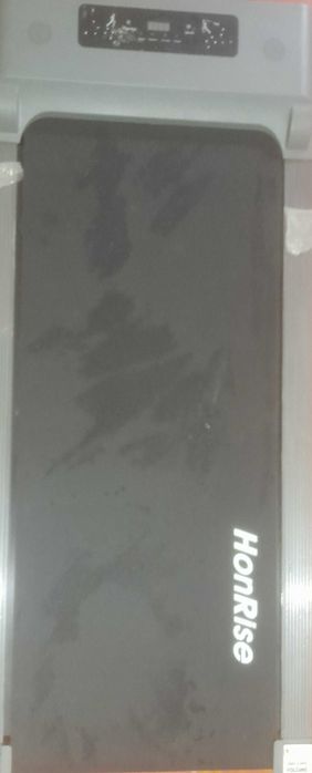 Беговая дорожка с пультом