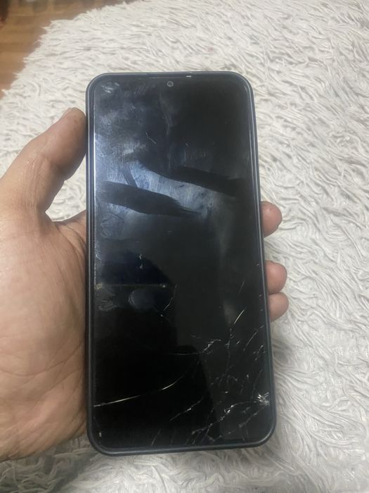 Самсунг А04е продам