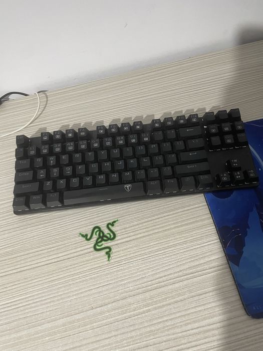 Laptop Gaming+tastatura si mouse.