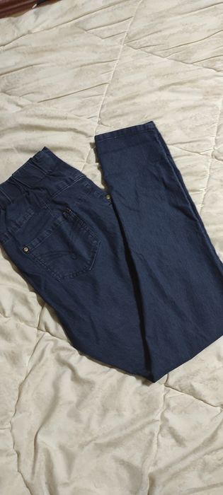 Продам тёмно-синие джинсы