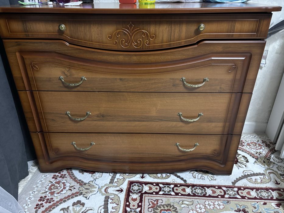 Спальный гарнитур б/у