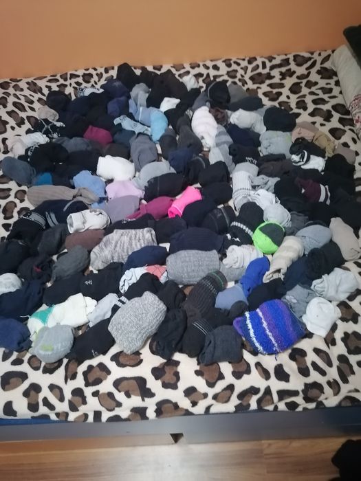Ciorapi pentru adulți :  135 perechi