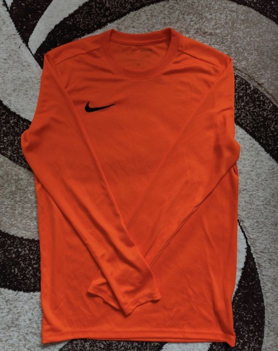 Vand bluza Nike.