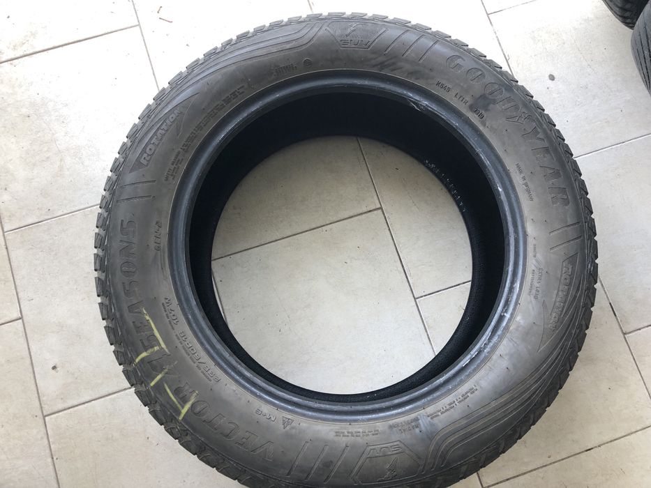 Всесезонни гуми 235/60/18 Good Year vector 4seasons 4бр Suv