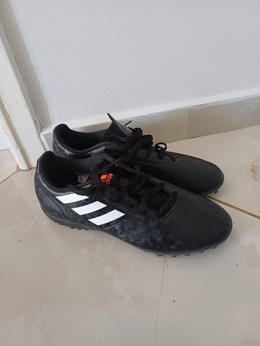 Футболни маратонки