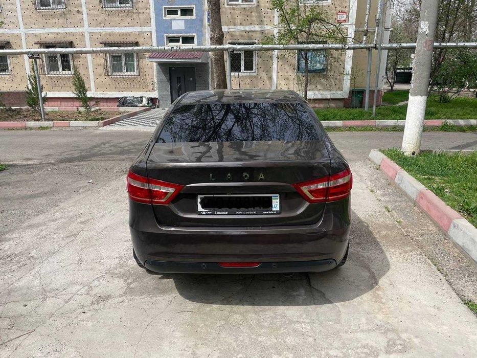 Срочно продаётся лада веста 2018 год механика