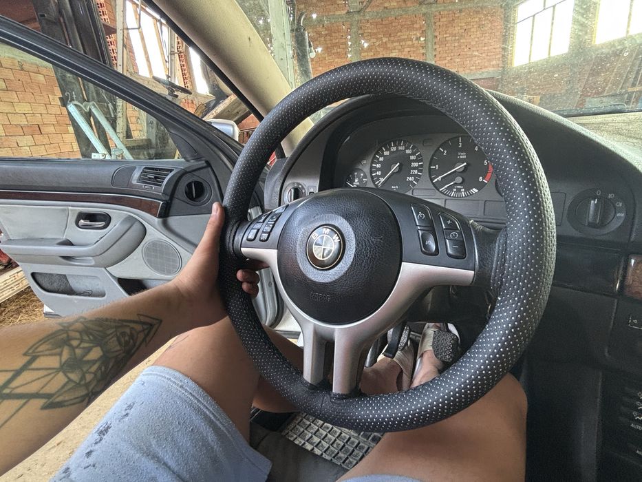 Bmw волан