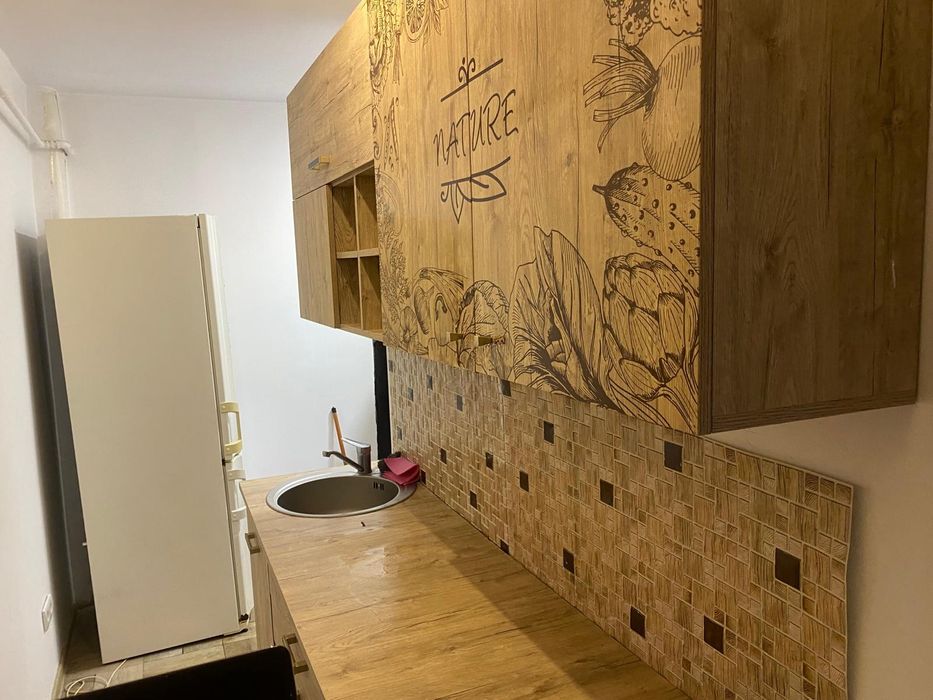 Închiriez garsoniera în Reșița zona Renk  pe termen lung tel zero 746noua88299