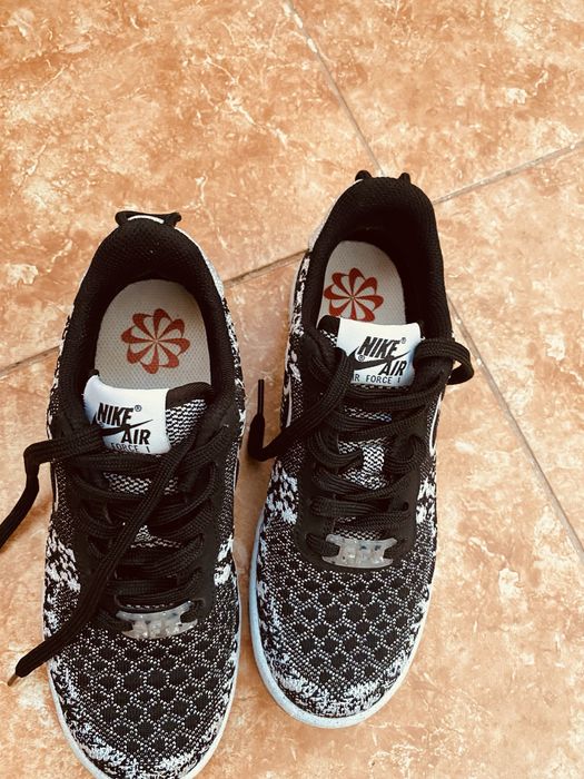 Vand adidasi nike air force 1 crater flyknit